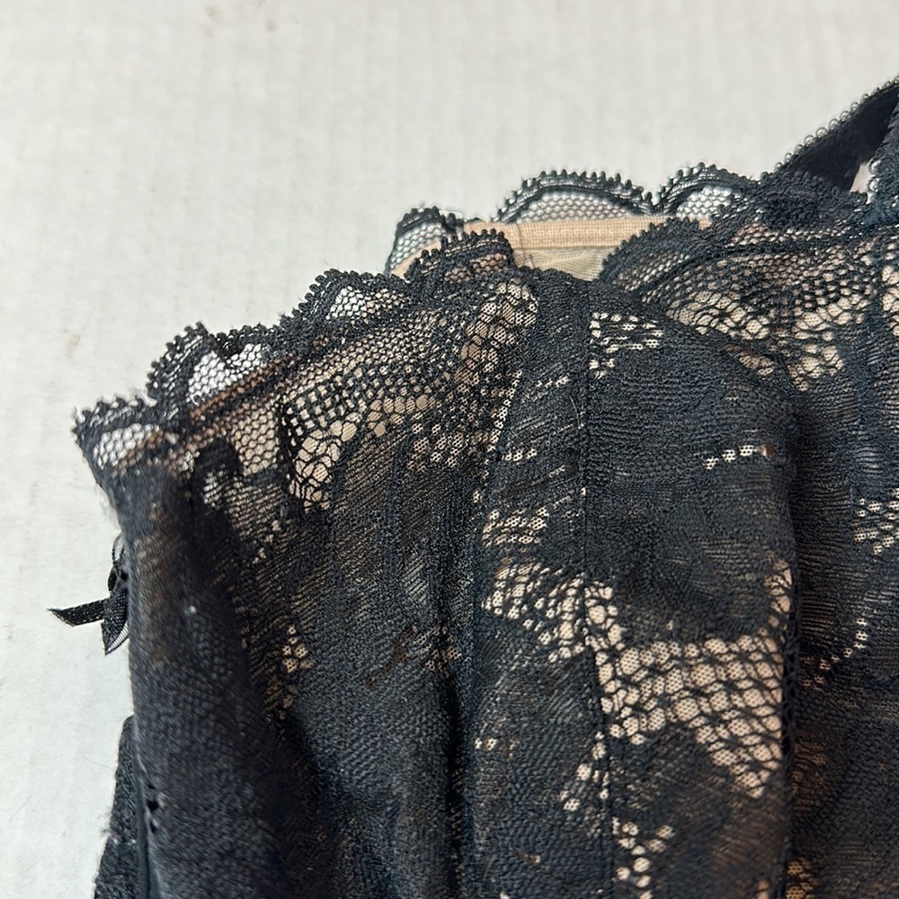 Wacoal black lace bra with adjustable straps - Picture 6 of 8